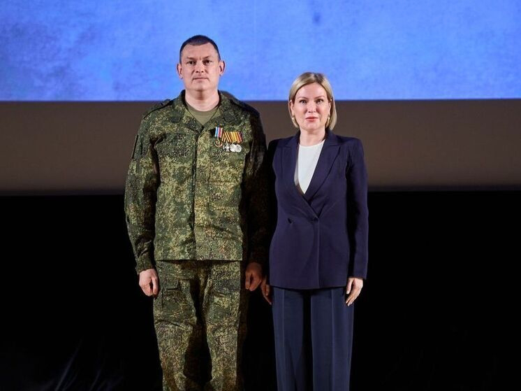 Министр культуры Ольга Любимова вручила медали имени Твардовского