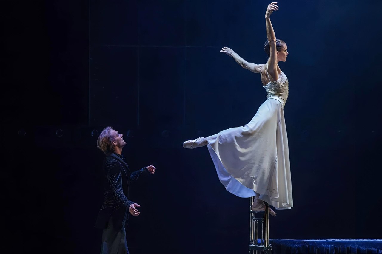 В Ханое прошла премьера спектакля «Анна Каренина» театра балета Эйфмана