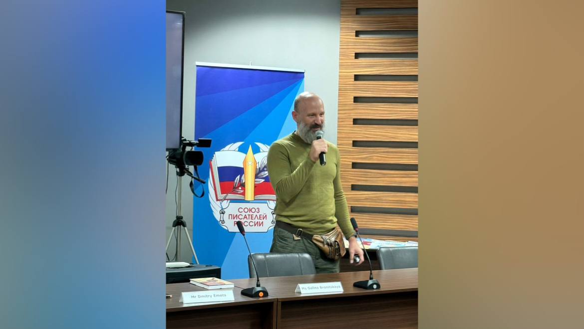 Русская литература в Дели: час, который пролетел незаметно