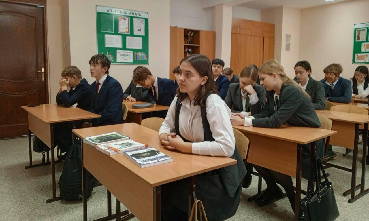 Школьники Иркутска знакомятся с миром литературы своих земляков