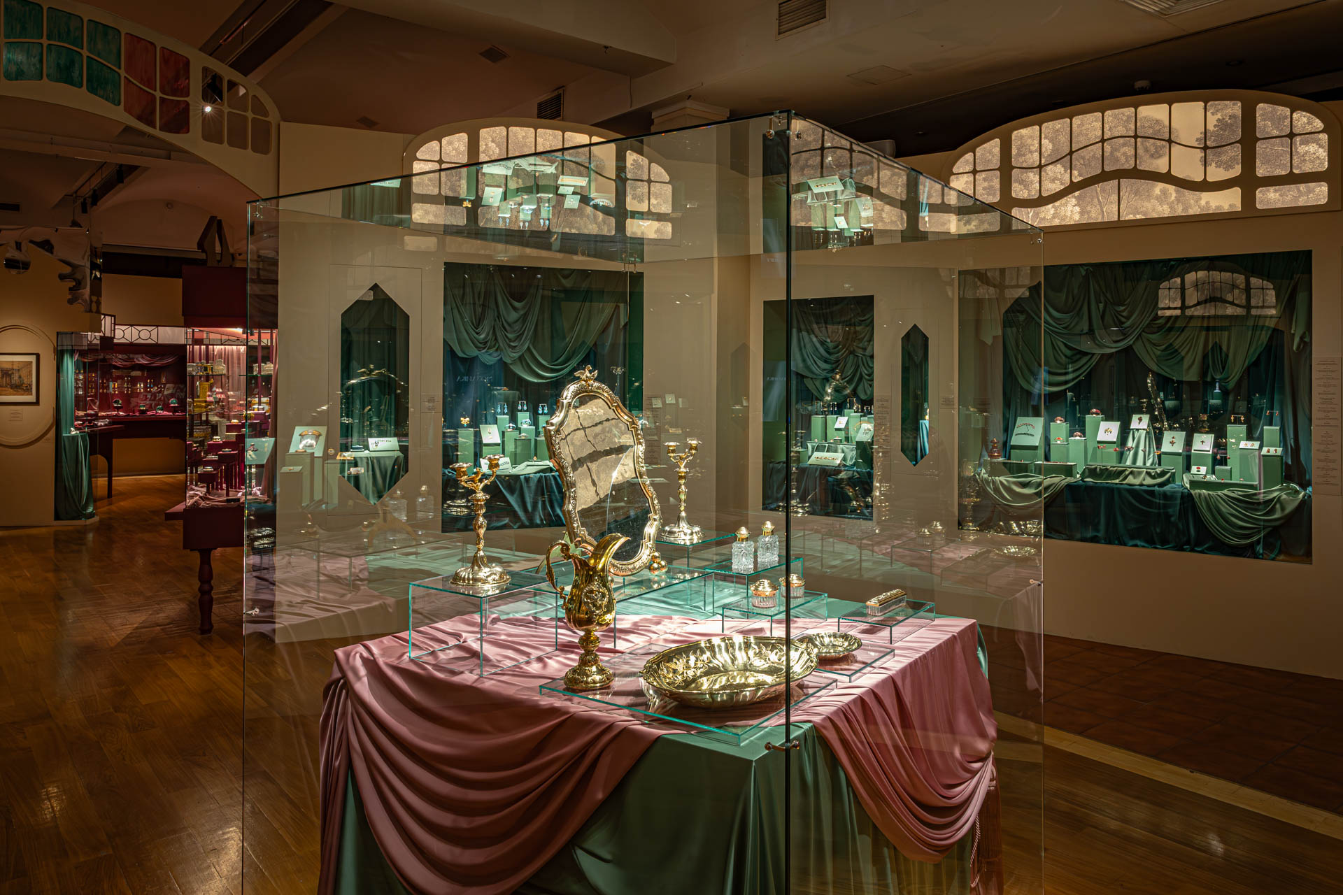 «Царское Село» и «Очарование красоты»: две новые выставки в Государственном историческом музее