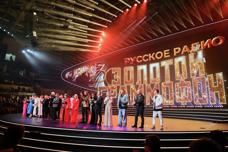 «Золотой граммофон» отметил 30-летие: новые номинации, драгоценные статуэтки и звёздный парад на сцене