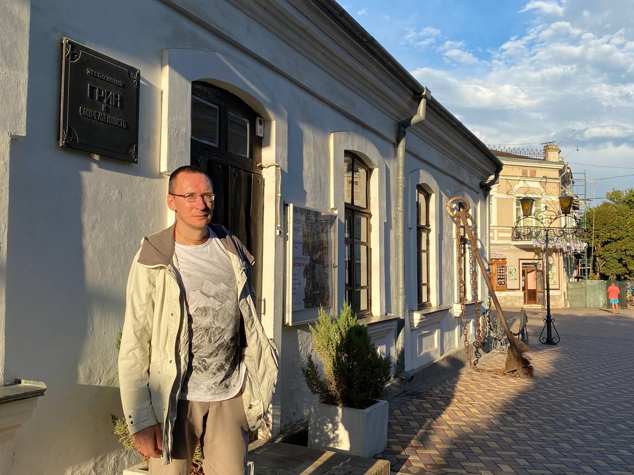 «Такие поездки необходимы для вдохновения»: Илья Виноградов о поездках в Севастополь и Феодосию в рамках проекта «Литературные резиденции»